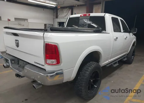 2017 Ram 1500 Laramie 4X4 6'4 Box из США, поврежденный, VIN 1C6RR7VT2HS531040